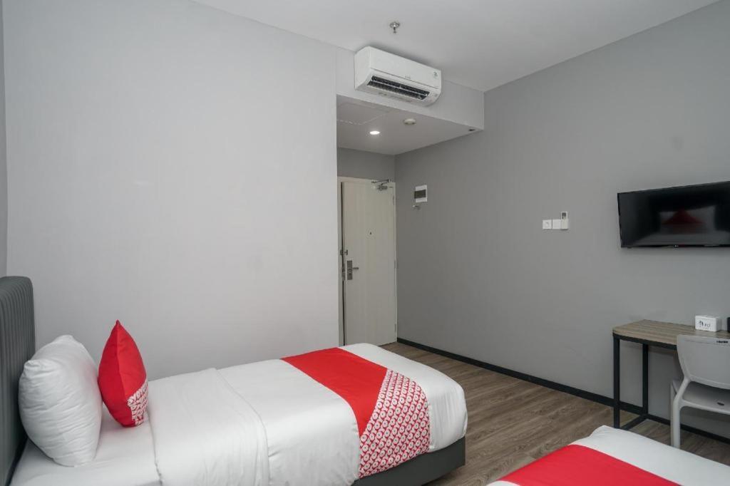 Oyo 568 Rajawali Homestay Palembang Exteriör bild