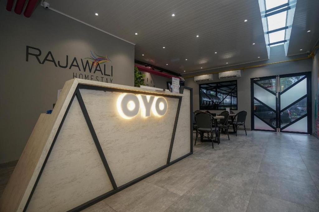 Oyo 568 Rajawali Homestay Palembang Exteriör bild