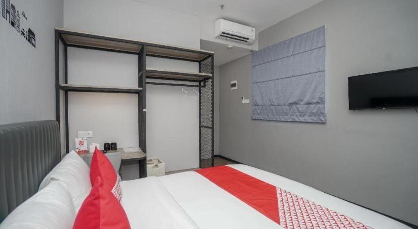 Oyo 568 Rajawali Homestay Palembang Exteriör bild