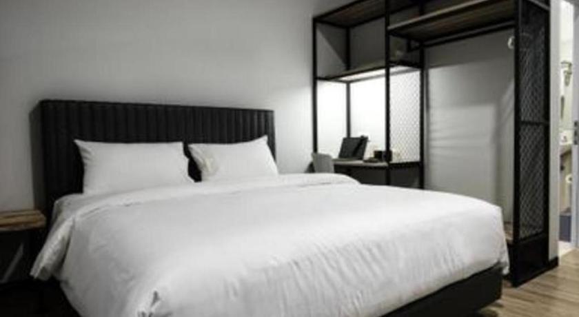 Oyo 568 Rajawali Homestay Palembang Exteriör bild