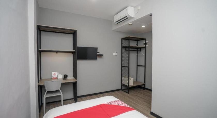 Oyo 568 Rajawali Homestay Palembang Exteriör bild